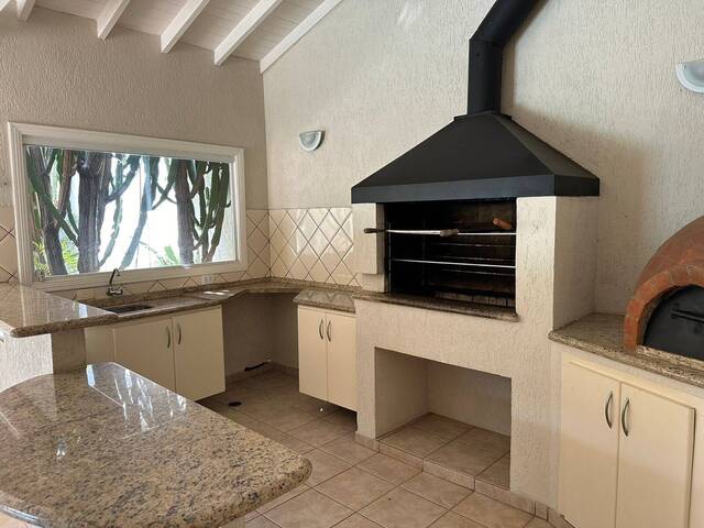 #18 - Casa para Venda em Barueri - SP