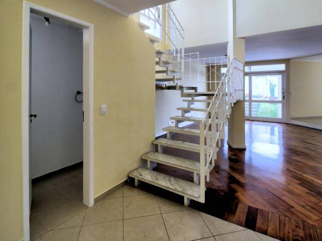 Casa para Venda em Santana de Parnaíba - 4
