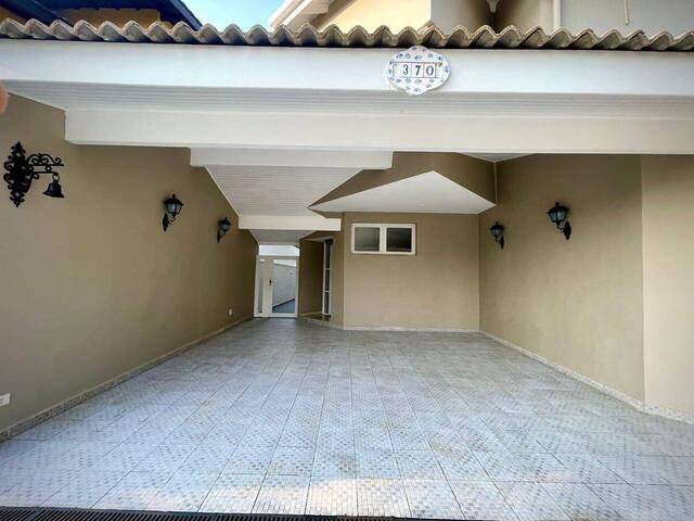 Casa para Venda em Santana de Parnaíba - 2