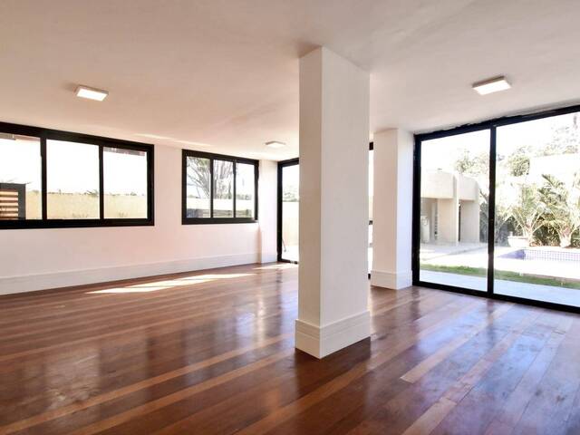 #48 - Casa para Venda em Barueri - SP