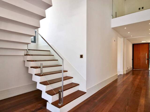 #48 - Casa para Venda em Barueri - SP