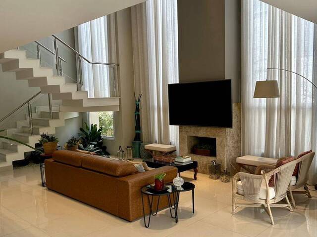 #89 - Casa para Venda em Santana de Parnaíba - SP