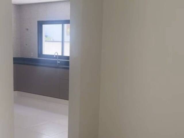 #95 - Casa para Venda em Barueri - SP