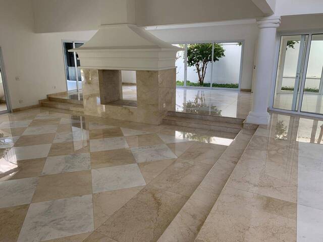 #100 - Casa para Venda em Santana de Parnaíba - SP