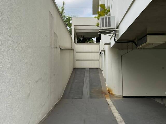 #123 - Casa para Venda em Barueri - SP