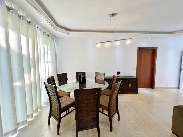 #129 - Casa para Venda em Santana de Parnaíba - SP