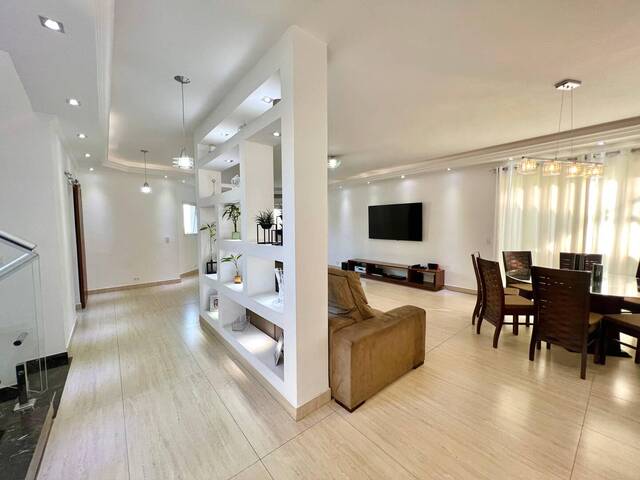Casa para Venda em Santana de Parnaíba - 4