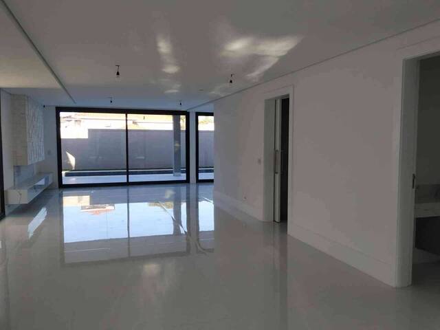 #116 - Casa para Venda em Barueri - SP