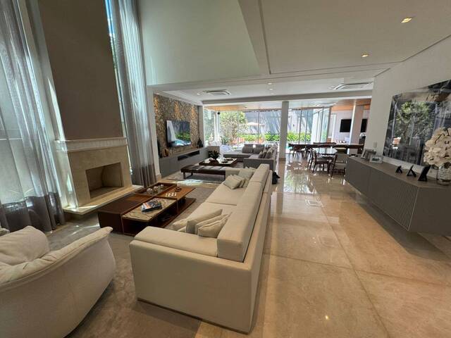 #182 - Casa para Venda em Santana de Parnaíba - SP