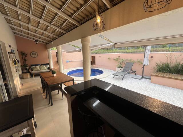 Casa para Venda em Santana de Parnaíba - 4