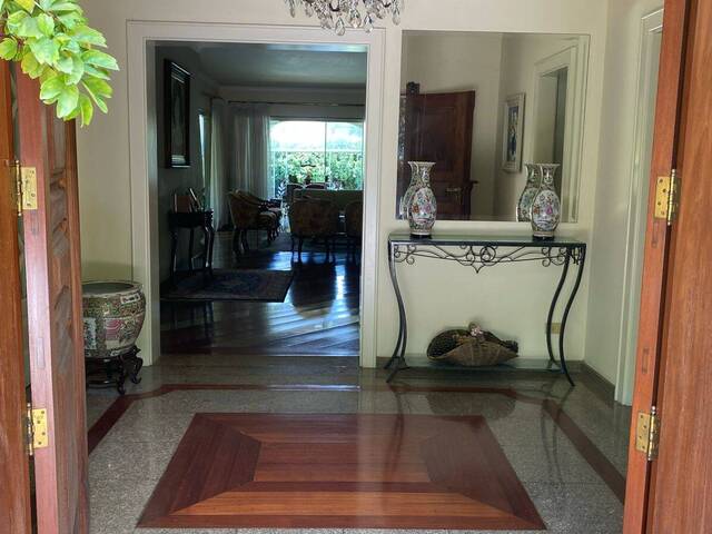 #190 - Casa para Venda em Barueri - SP