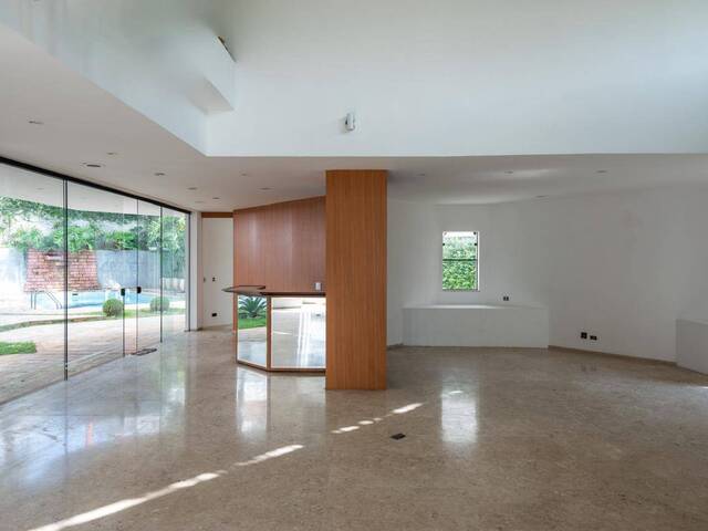 #192 - Casa para Venda em Barueri - SP