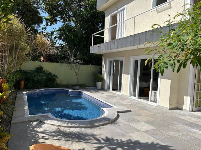 #244 - Casa para Venda em Santana de Parnaíba - SP - 1