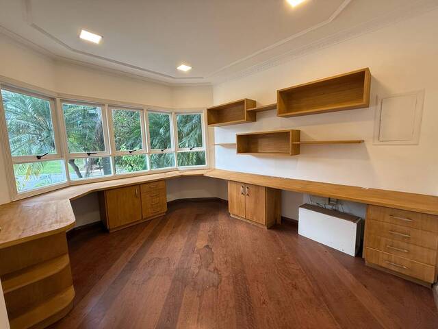 #222 - Casa para Venda em Santana de Parnaíba - SP