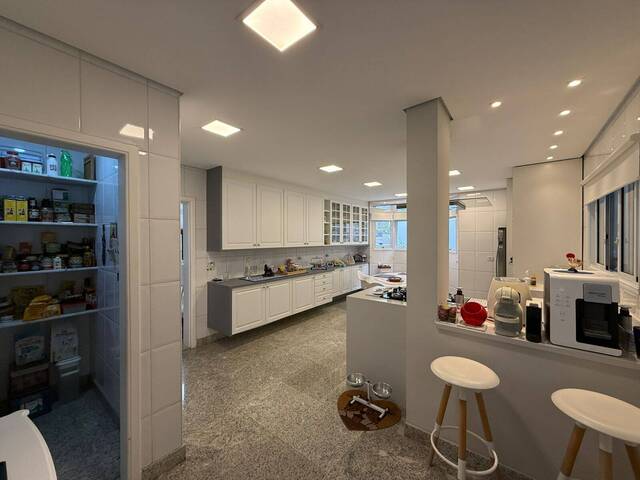 Casa para Venda em Santana de Parnaíba - 5