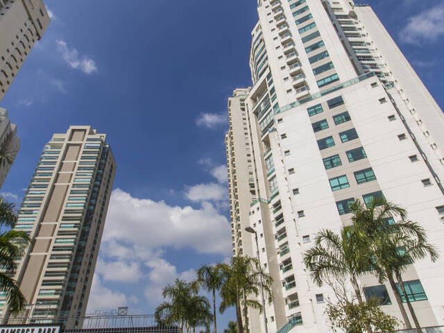 Venda em Alphaville Empresarial - Barueri