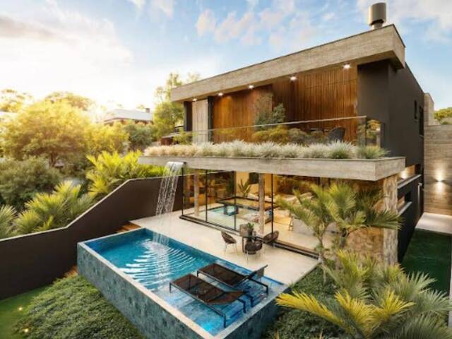 #373 - Casa para Venda em Santana de Parnaíba - SP