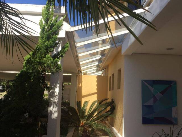 #422 - Casa para Venda em Santana de Parnaíba - SP