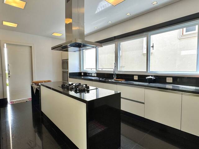 #427 - Casa para Venda em Santana de Parnaíba - SP