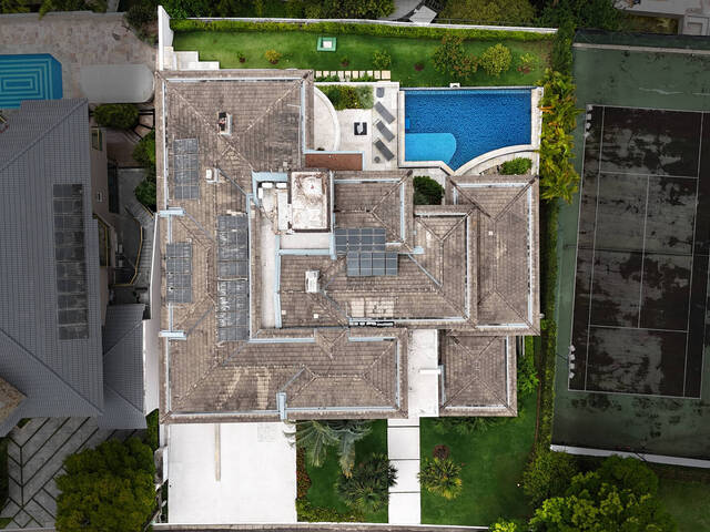 #430 - Casa para Venda em Santana de Parnaíba - SP