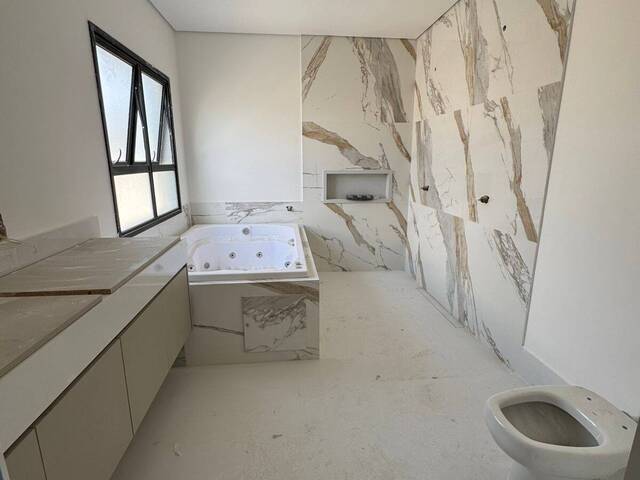 #461 - Casa para Venda em Santana de Parnaíba - SP