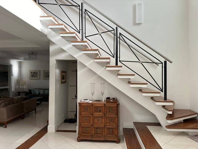 #501 - Casa para Venda em Santana de Parnaíba - SP