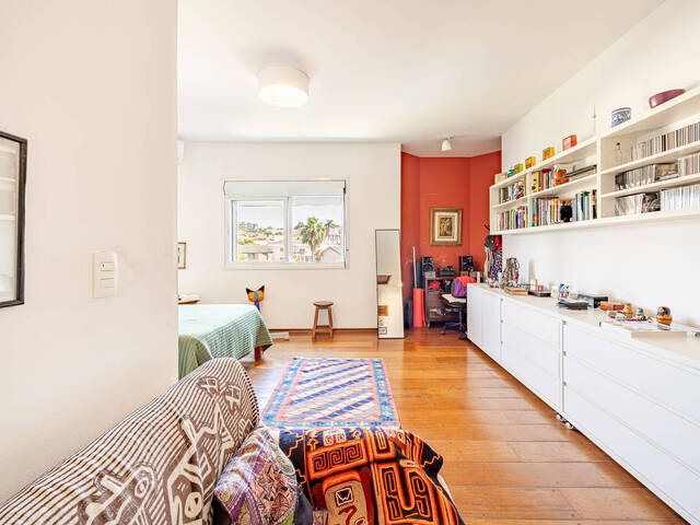 Casa para Venda em Santana de Parnaíba - 5