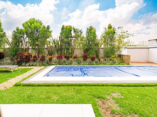 Casa para Venda em Santana de Parnaíba - 4