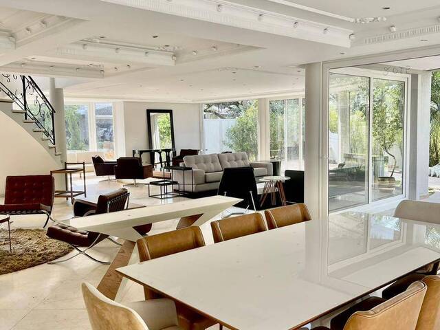 #266 - Casa para Venda em Santana de Parnaíba - SP