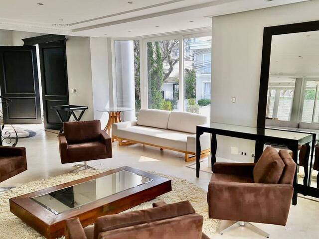 #266 - Casa para Venda em Santana de Parnaíba - SP