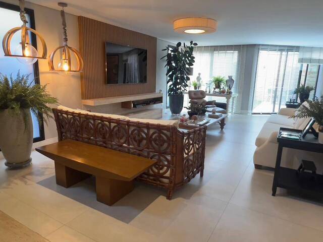 Casa para Venda em Santana de Parnaíba - 4