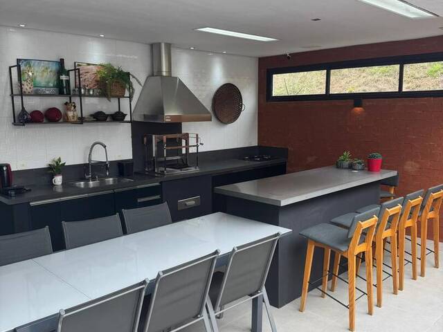 #548 - Casa para Venda em Santana de Parnaíba - SP