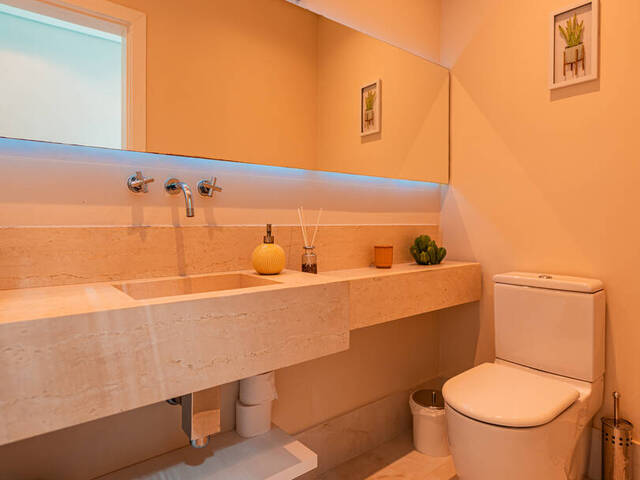 Casa para Venda em Santana de Parnaíba - 5