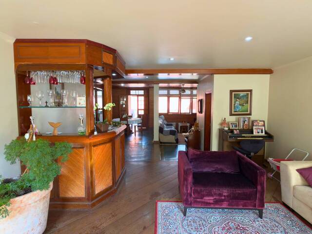 #578 - Casa para Venda em Santana de Parnaíba - SP