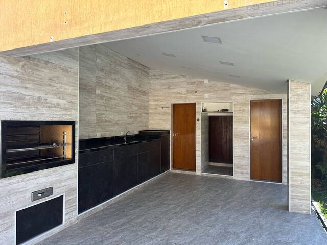 Casa para Venda em Santana de Parnaíba - 5