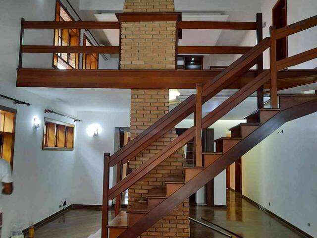 #495 - Casa para Venda em Santana de Parnaíba - SP