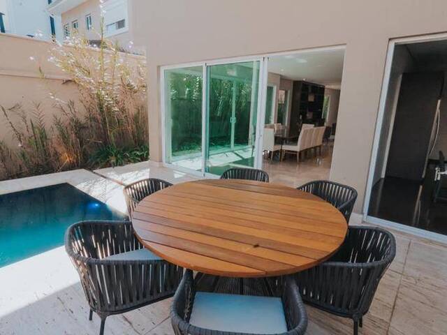 Casa para Venda em Santana de Parnaíba - 4