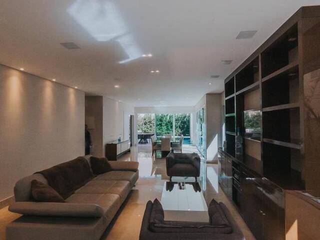 Casa para Venda em Santana de Parnaíba - 5