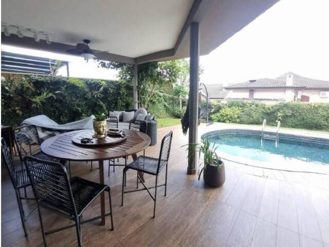 Casa para Venda em Santana de Parnaíba - 5