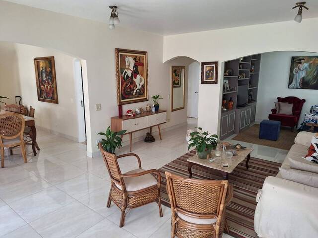 Casa para Venda em Santana de Parnaíba - 5