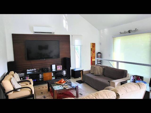 Casa para Venda em Santana de Parnaíba - 5