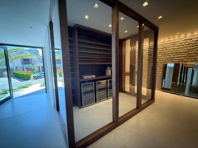 Casa para Venda em Santana de Parnaíba - 5
