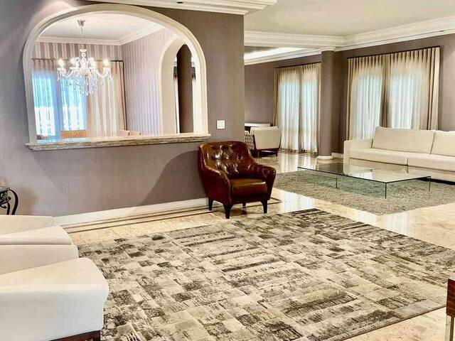 #619 - Casa para Locação em Barueri - SP