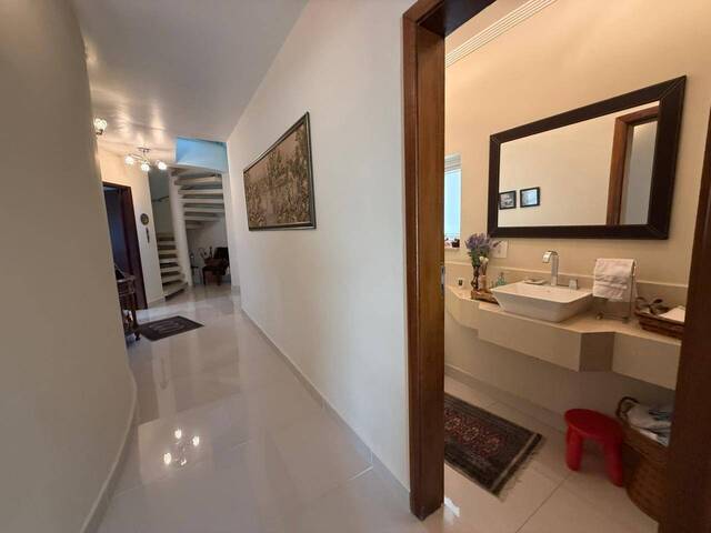Casa para Venda em Santana de Parnaíba - 4