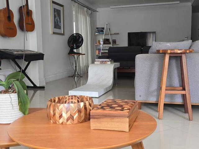 Casa para Venda em Santana de Parnaíba - 5
