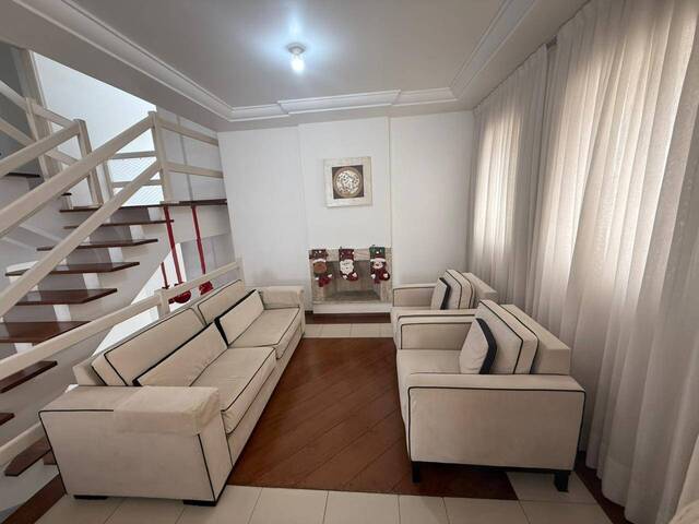 Casa para Venda em Santana de Parnaíba - 5