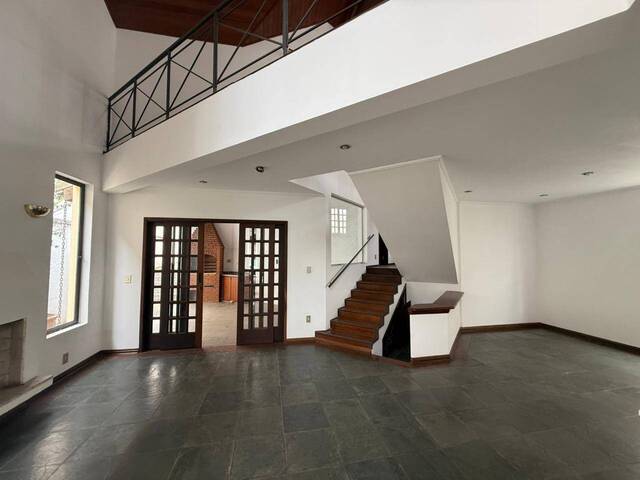 #606 - Casa para Venda em Santana de Parnaíba - SP - 2