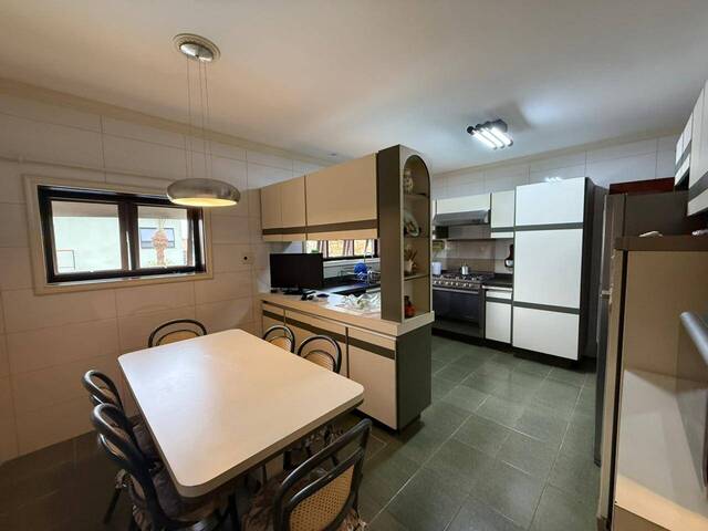 Casa para Venda em Santana de Parnaíba - 5