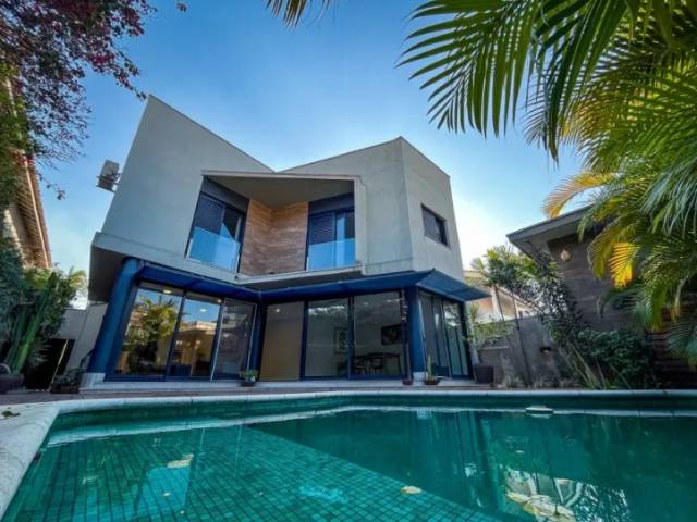 Casa para Venda em Santana de Parnaíba - 5