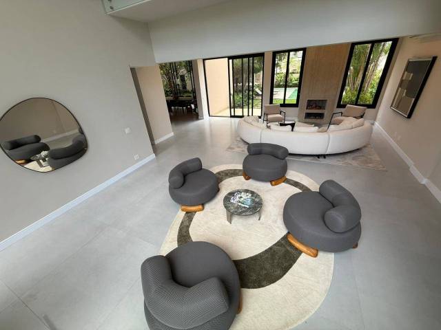 Casa para Venda em Santana de Parnaíba - 4